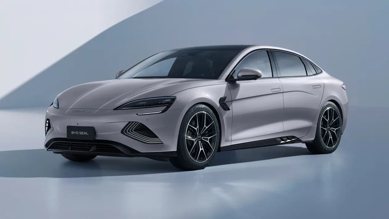 BYD Seal Excellence 523 PS: Τετρακίνητο ηλεκτρικό sedan με 3,8’’ τα 0-100