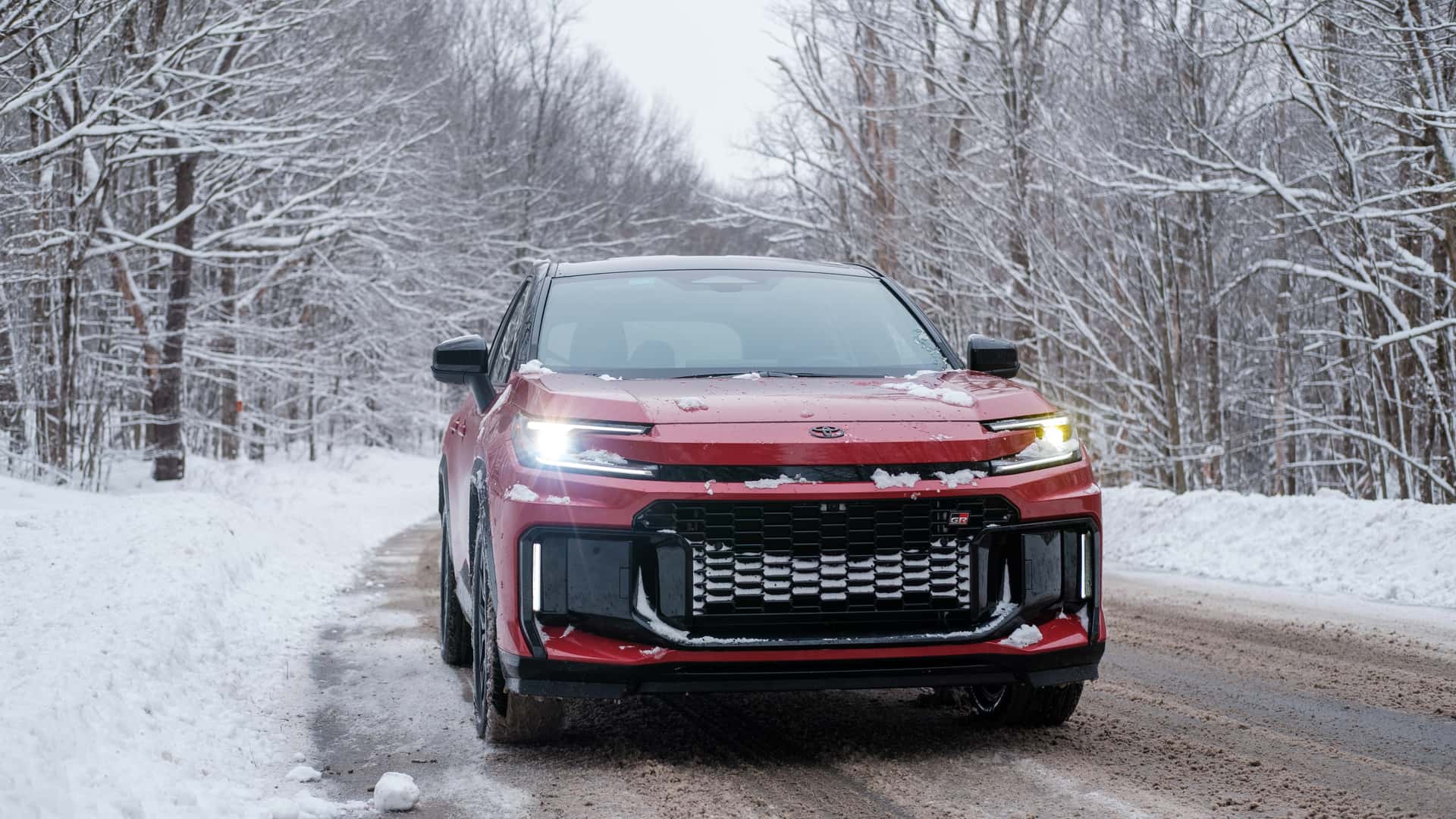 Toyota RAV4 PHEV 2026: Το υβριδικό που υπόσχεται ηλεκτρική καθημερινότητα