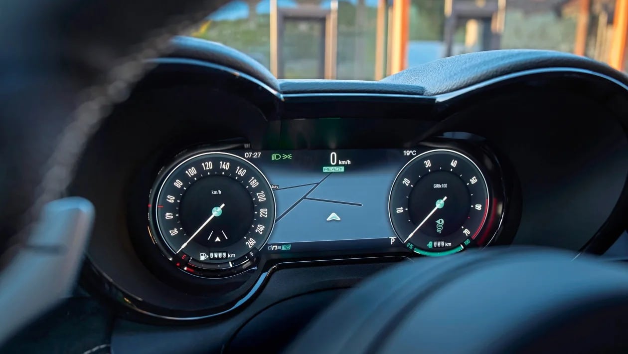 Alfa Romeo Tonale: Το ιταλικό premium SUV που «κλέβει» καρδιές