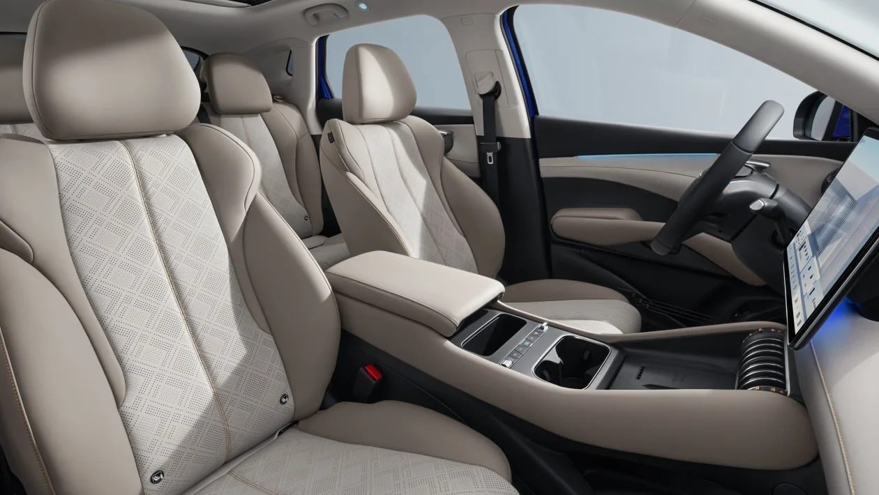 Νέο BYD Atto 3 EVO: 517 km αυτονομία, 442 PS και φόρτιση 220 kW 