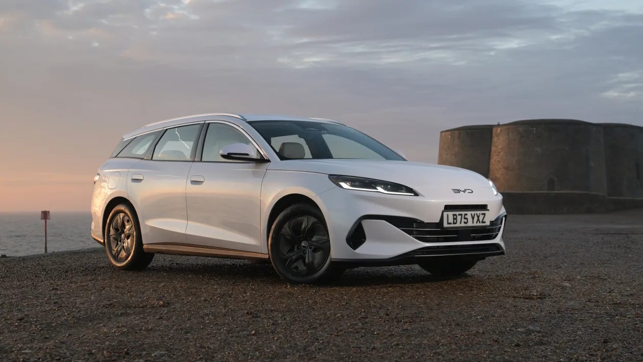 BYD-Seal6-vs-Volkswagen-Passat-carselectric-