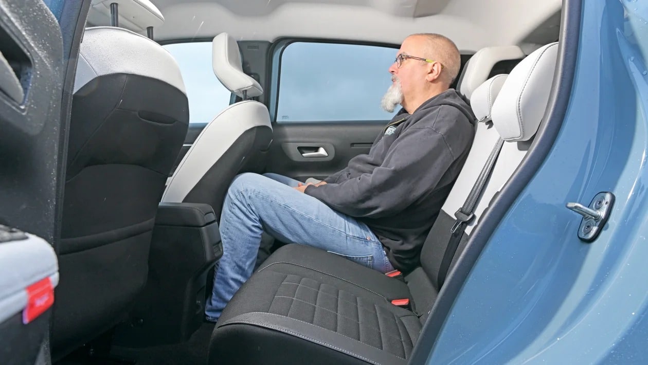 Toyota Aygo X Hybrid vs Citroen C3 Hybrid