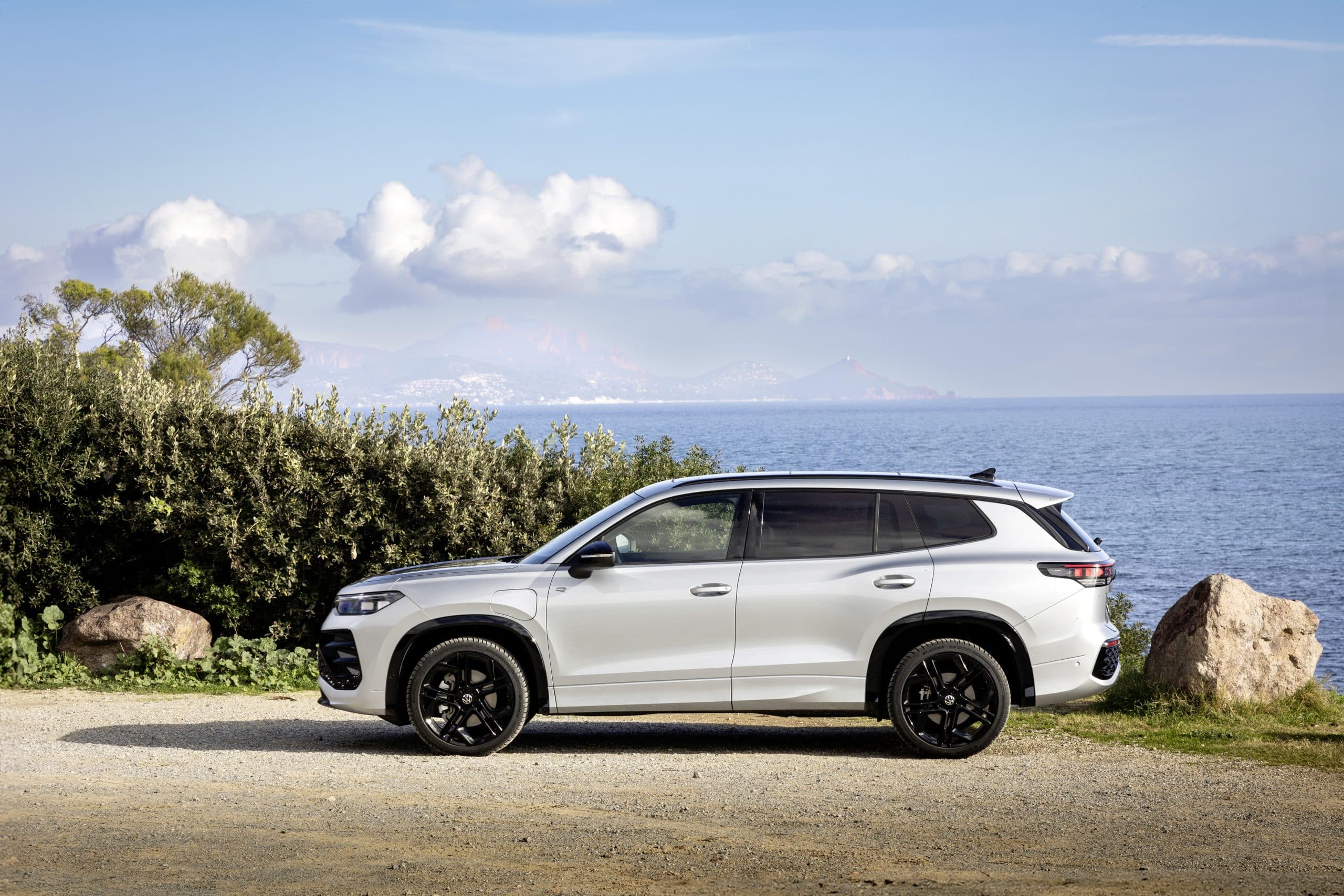 Volkswagen eHybrid (PHEV): Η τεχνολογία που μειώνει δραστικά την κατανάλωση καυσίμου στην καθημερινή χρήση