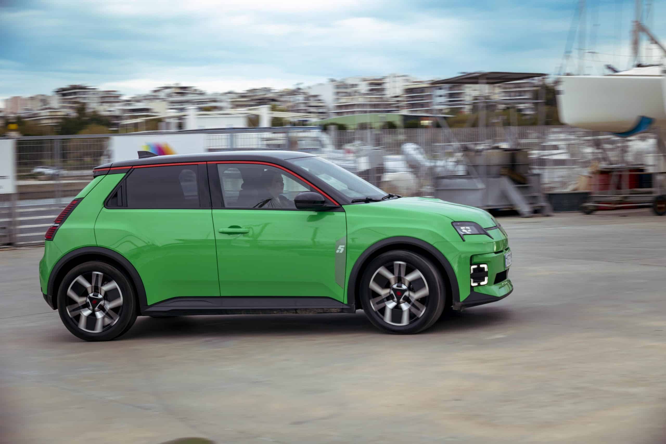 Δοκιμή: Renault 5 -Επαναφορτίζοντας έναν θρύλο