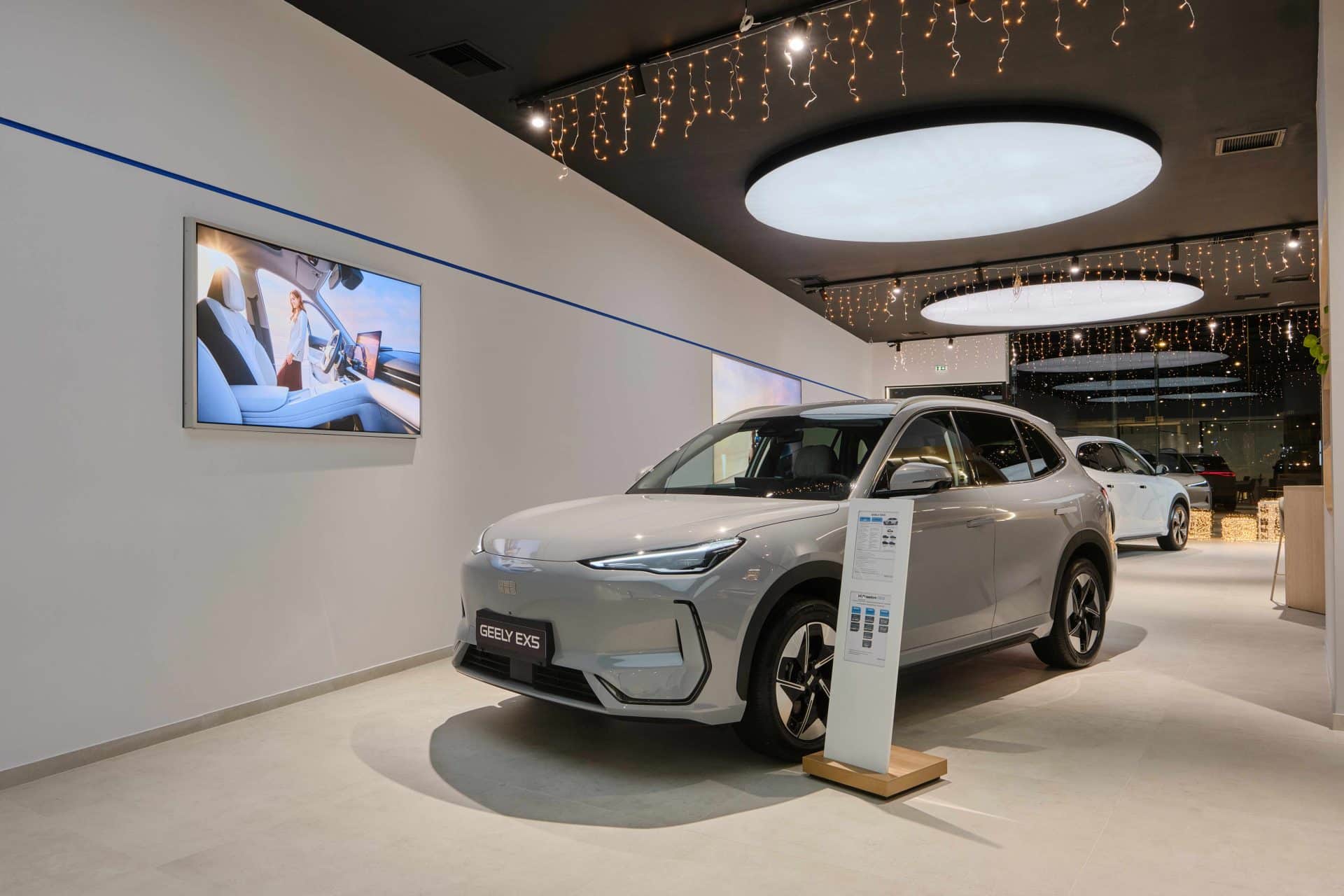 Η Geely επεκτείνει δυναμικά την παρουσία της στην Ελλάδα