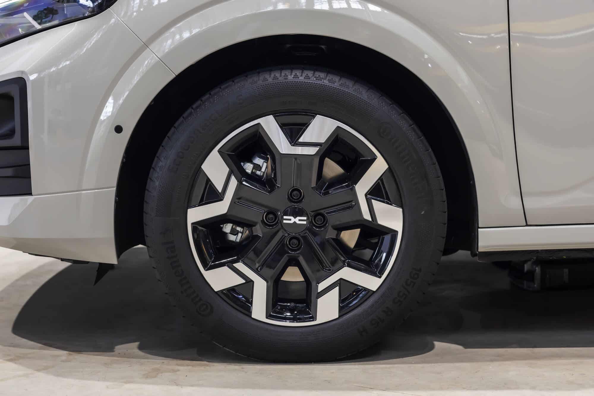 Dacia: Νέα Sandero, Sandero Stepway και Jogger