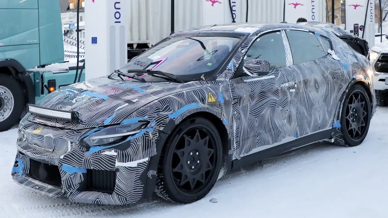 Πρώτες εικόνες από το εσωτερικό της νέας ηλεκτρικής Ferrari Luce