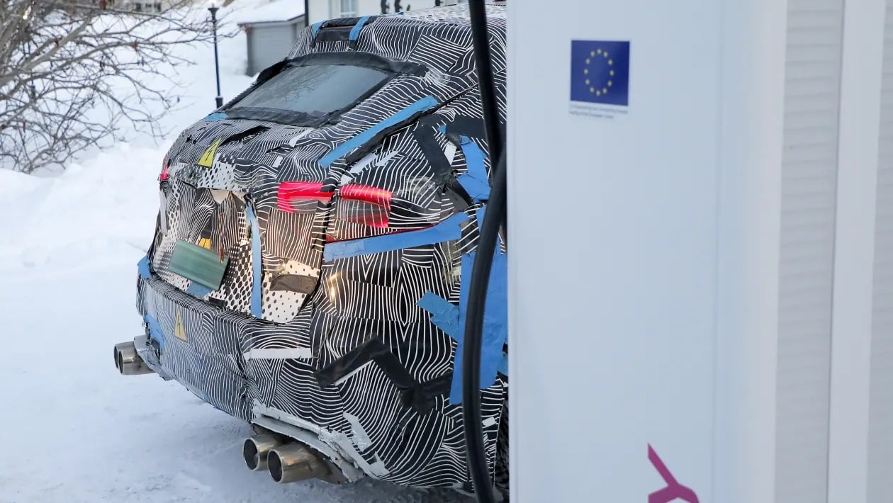 Πρώτες εικόνες από το εσωτερικό της νέας ηλεκτρικής Ferrari Luce