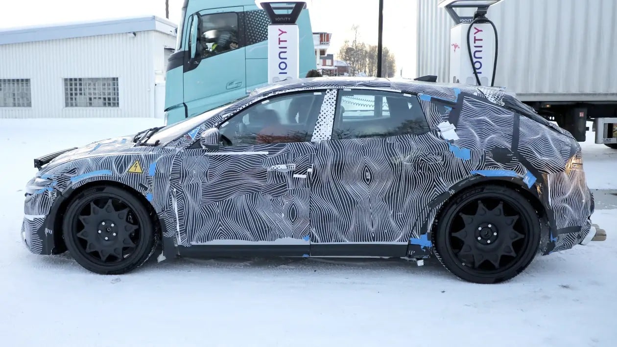 Πρώτες εικόνες από το εσωτερικό της νέας ηλεκτρικής Ferrari Luce