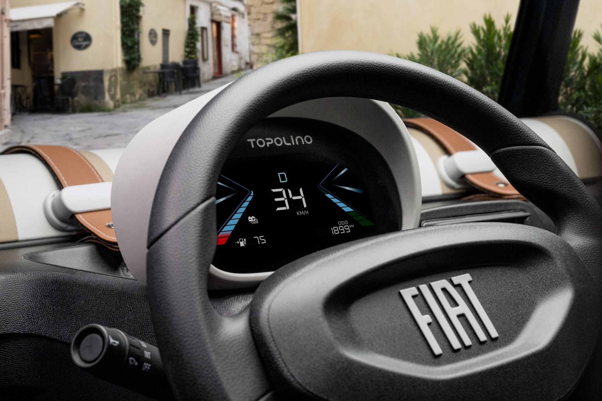 Το Fiat Topolino «ντύνεται» Corallo και τραβά όλα τα βλέμματα