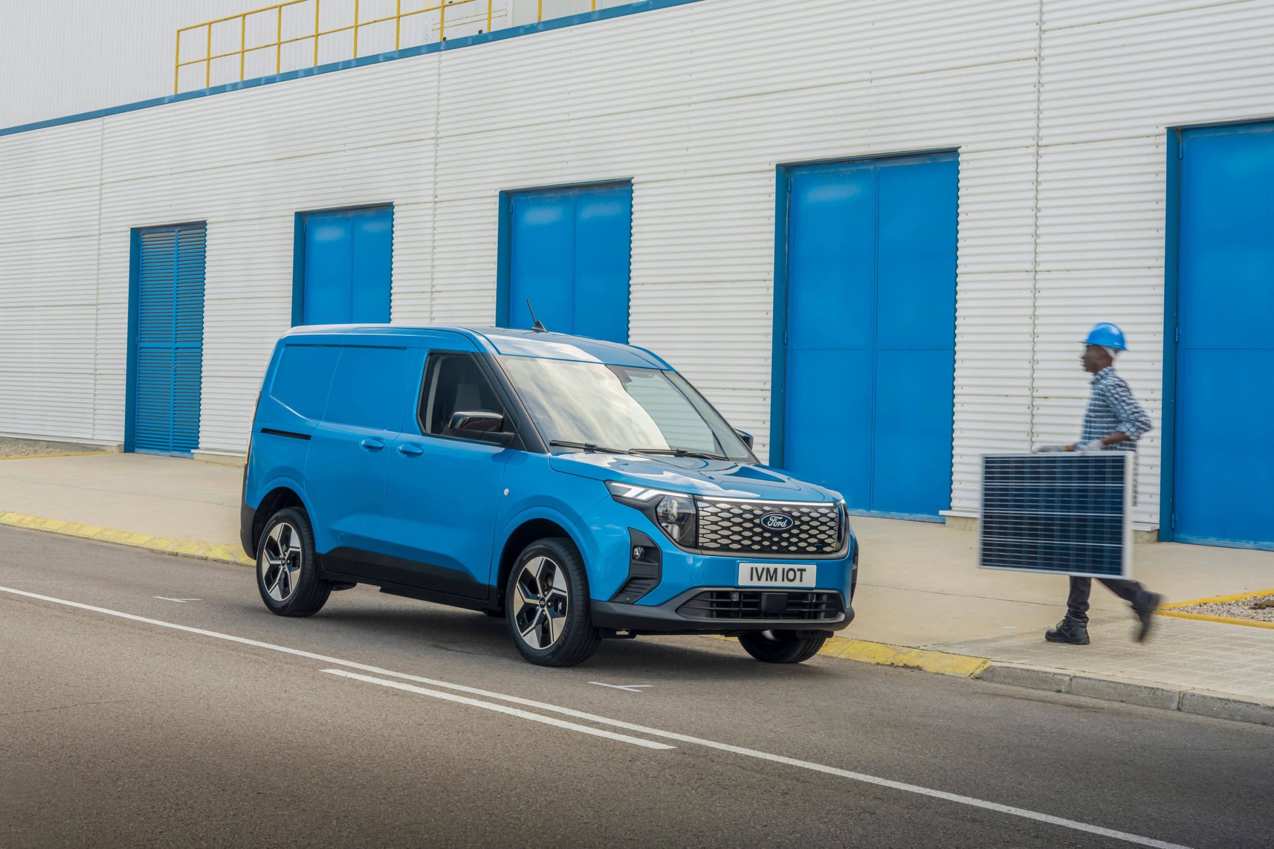 Αναβαθμισμένο E-Transit Courier από την Ford Pro