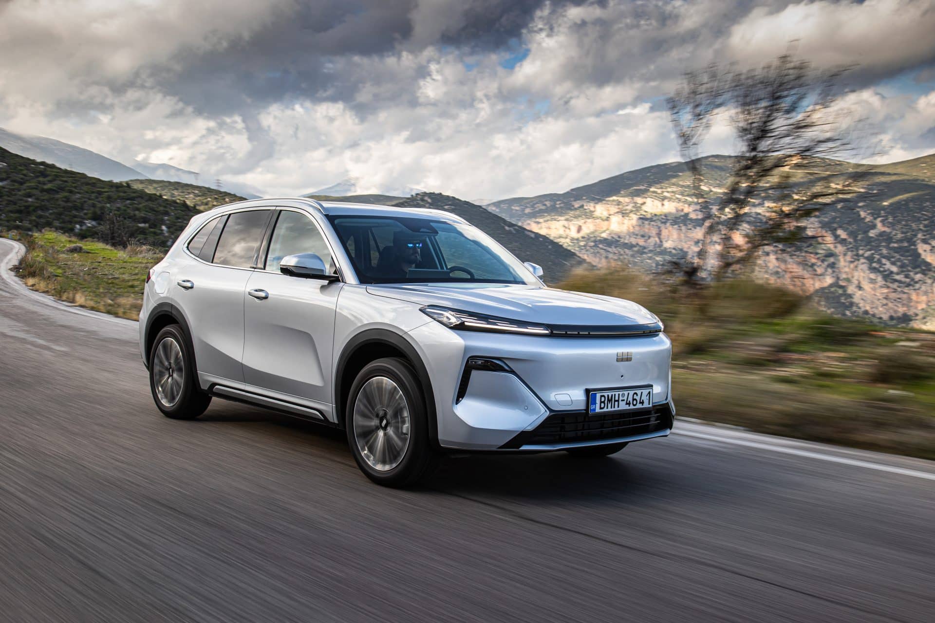 Το νέο Geely STARRAY EM-i ήρθε στην Ελλάδα - Δείτε εκδόσεις και τιμές