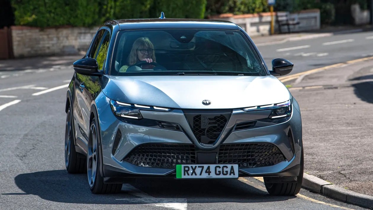 Alfa Romeo Junior Elettrica Veloce: Ιταλίδα γόησσα