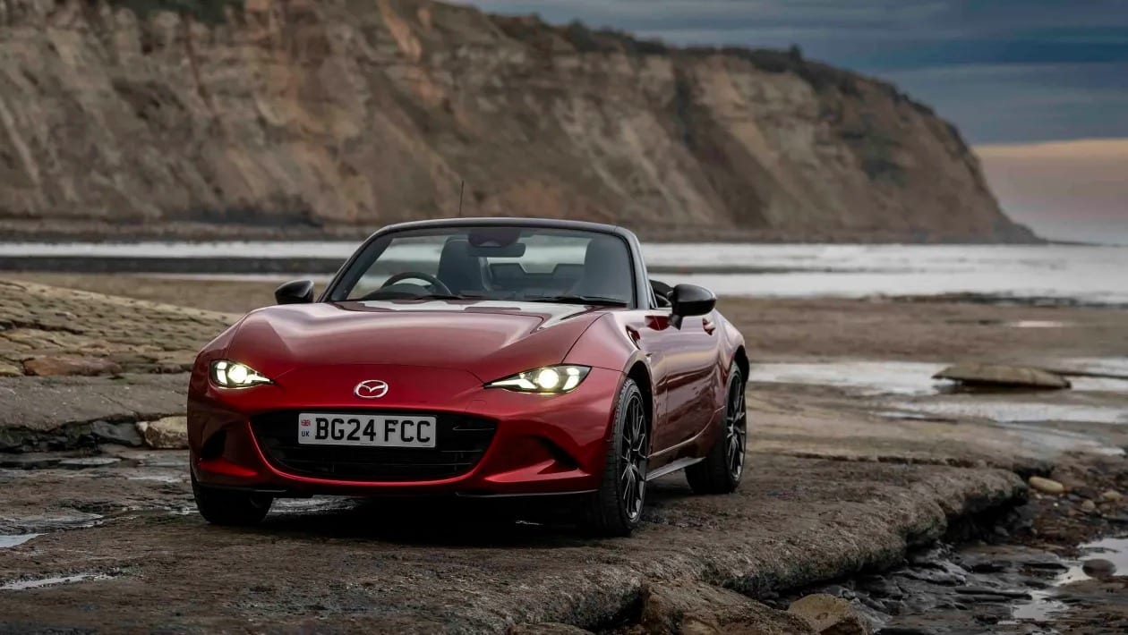 Mazda MX-5: Το τελευταίο «καθαρόαιμο» roadster ζει ακόμα