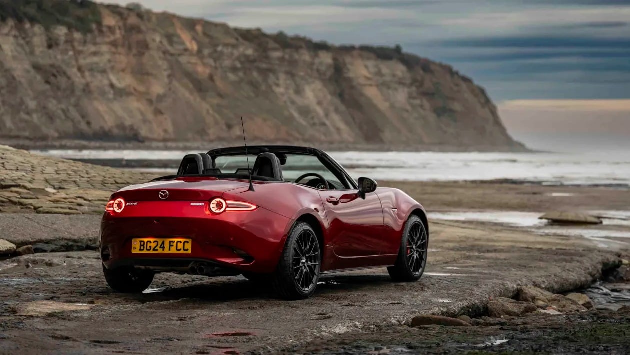 Mazda MX-5: Το τελευταίο «καθαρόαιμο» roadster ζει ακόμα