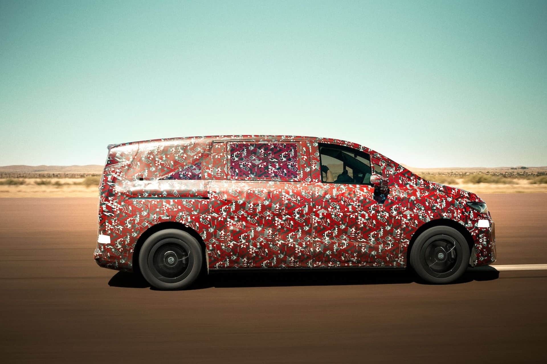 800V πλατφόρμα, 500+ km αυτονομία: Το νέο Mercedes VLE δείχνει το μέλλον των ηλεκτρικών βαν