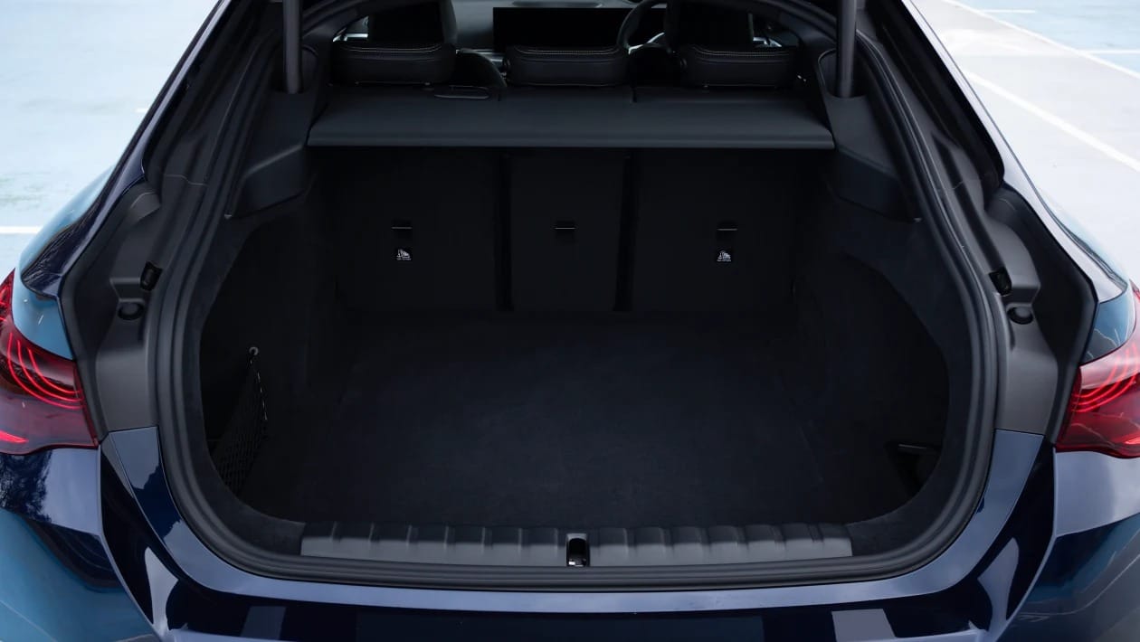 BMW i4 M60: Το ηλεκτρικό Μ που βάζει δύσκολα στο Tesla Model 3