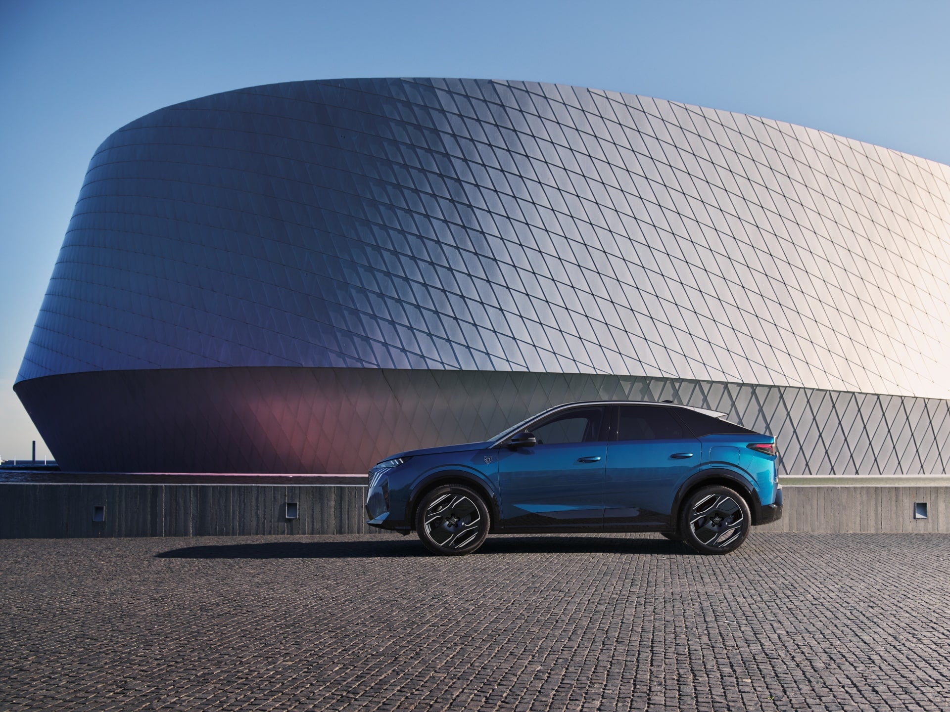 Νέες υβριδικές εκδόσεις του Peugeot 3008 από €31.900