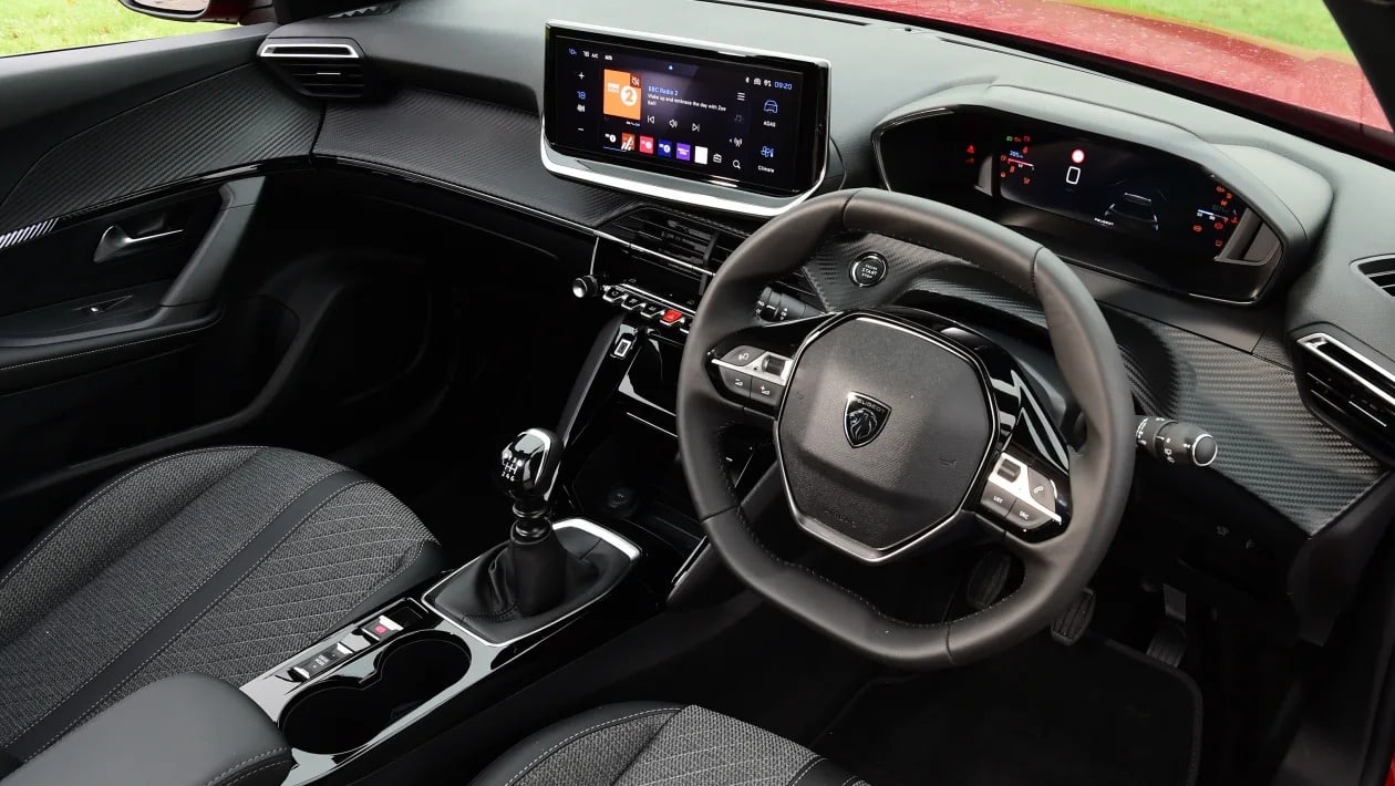 Peugeot 2008: Το πιο stylish μικρό SUV