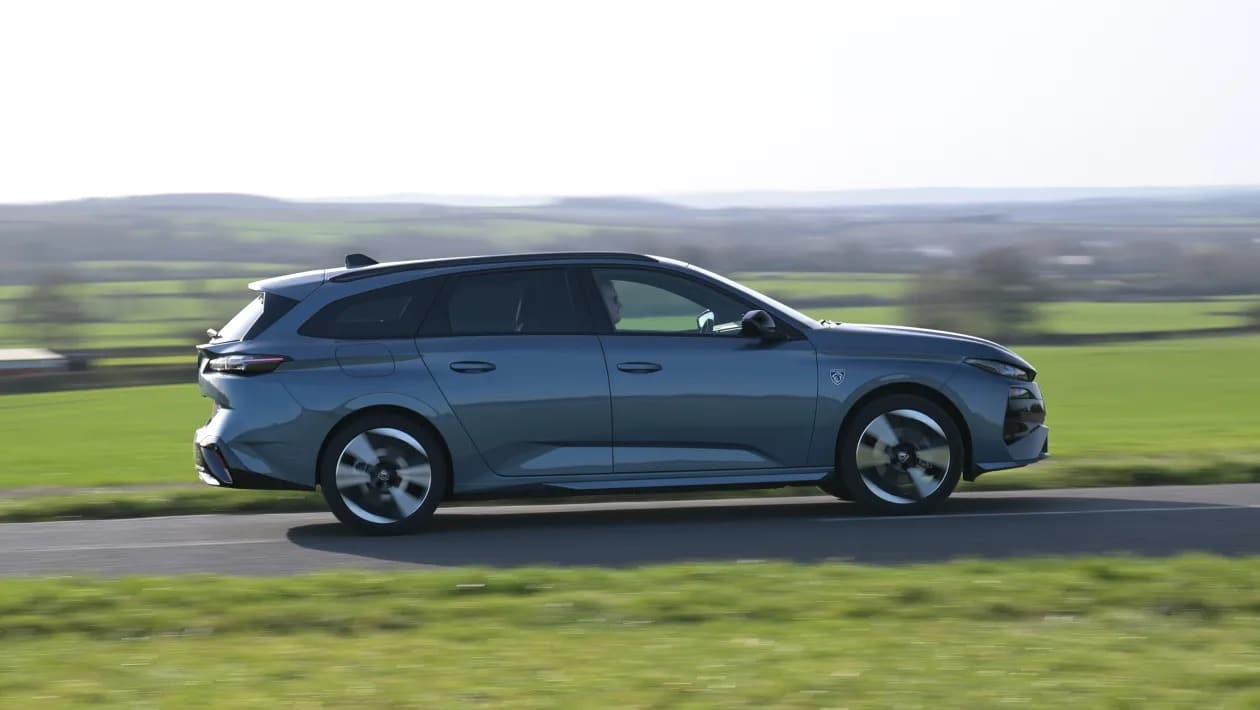 Peugeot E-308 SW: Το ηλεκτρικό που αποδεικνύει ότι τα station wagon δεν πέθαναν
