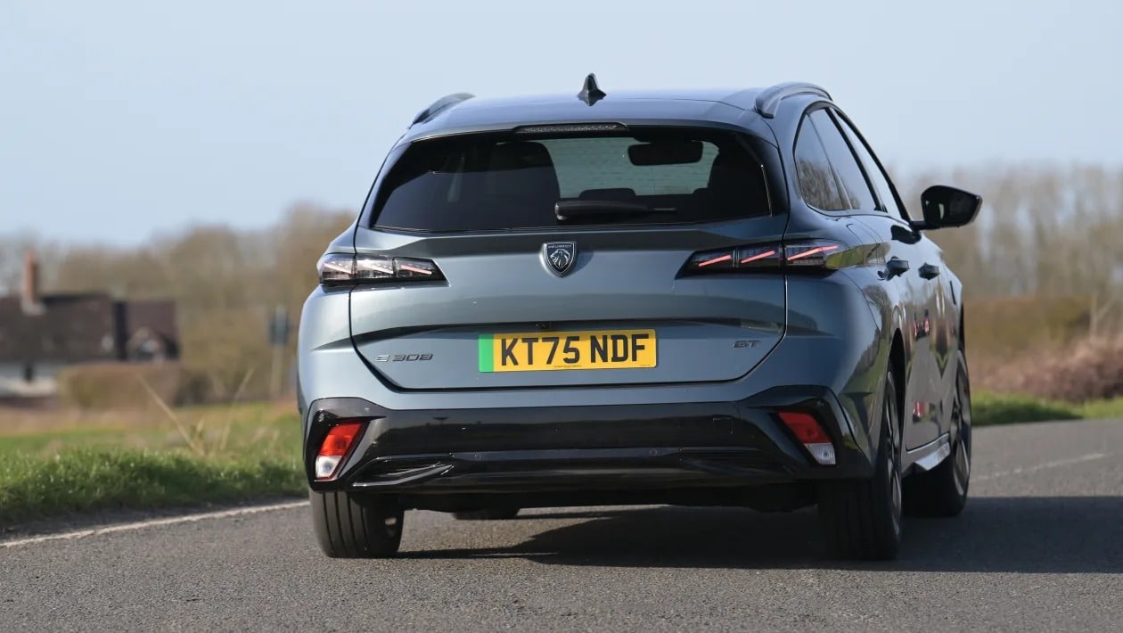 Peugeot E-308 SW: Το ηλεκτρικό που αποδεικνύει ότι τα station wagon δεν πέθαναν