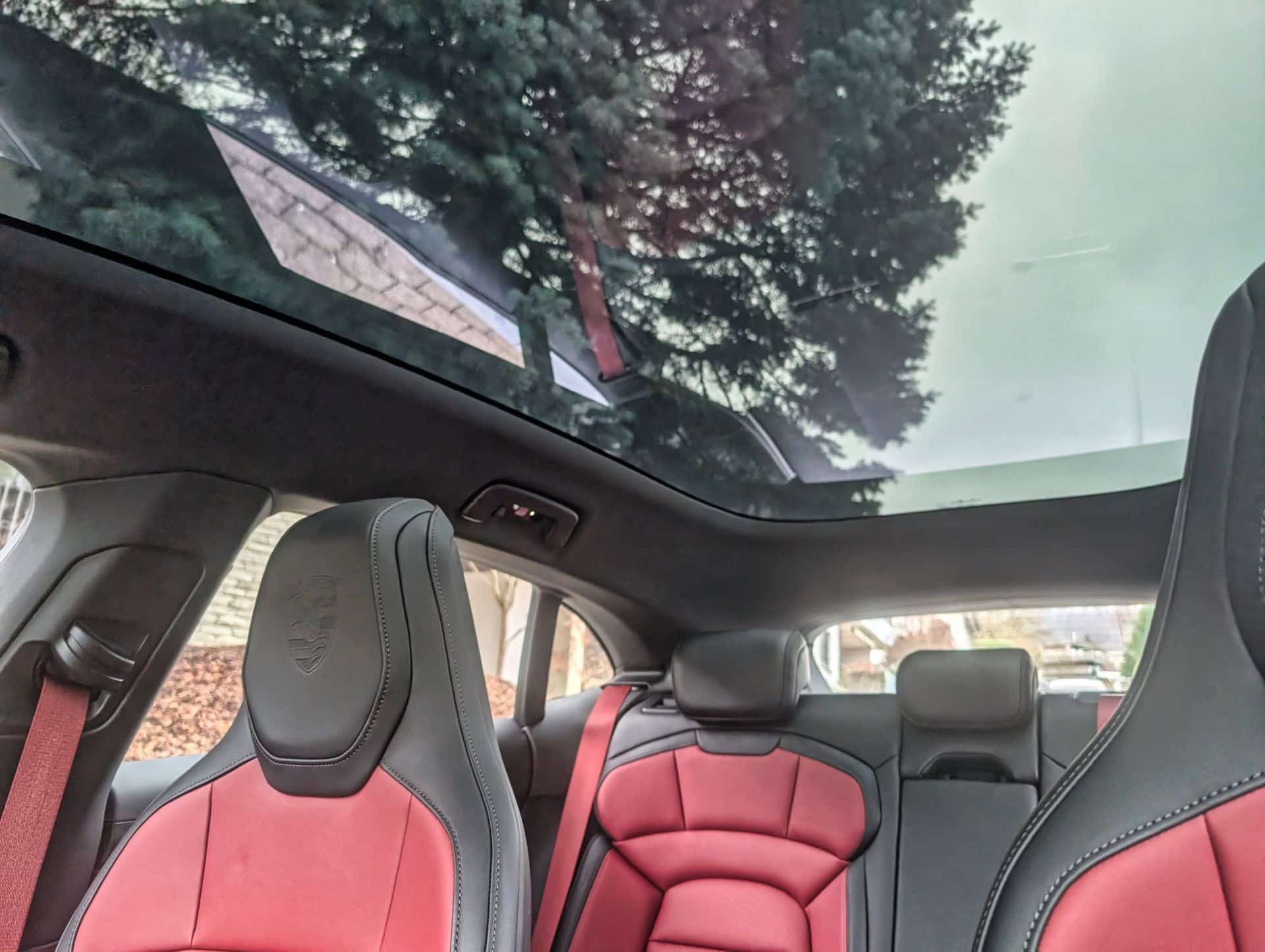 Η Porsche Taycan Cross Turismo 2026 επέστρεψε και απέδειξε γιατί τα ηλεκτρικά μπορούν να είναι συναρπαστικά 