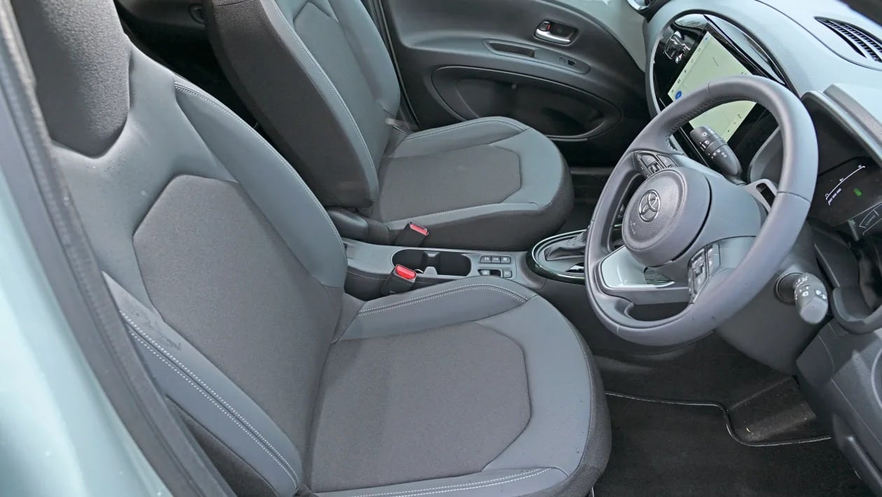 Toyota Aygo X Hybrid vs Citroen C3 Hybrid