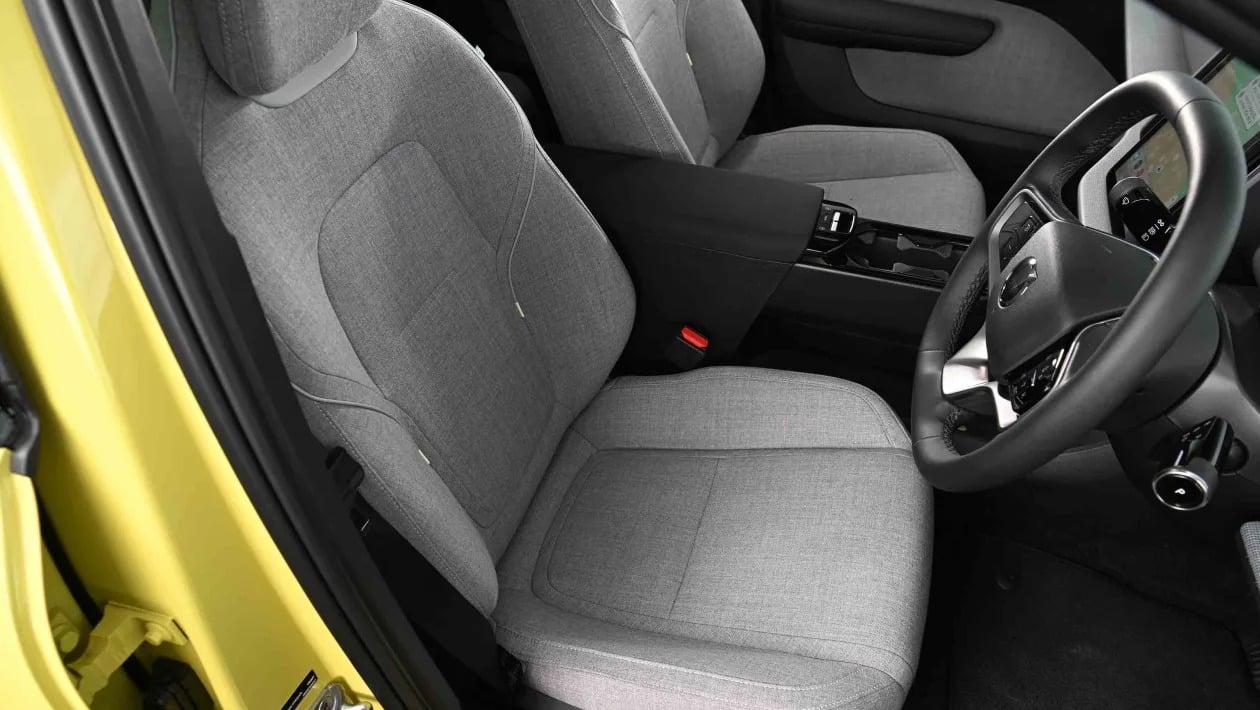 Volvo EX30: Το μικρό ηλεκτρικό SUV που παίζει στα… μεγάλα σαλόνια