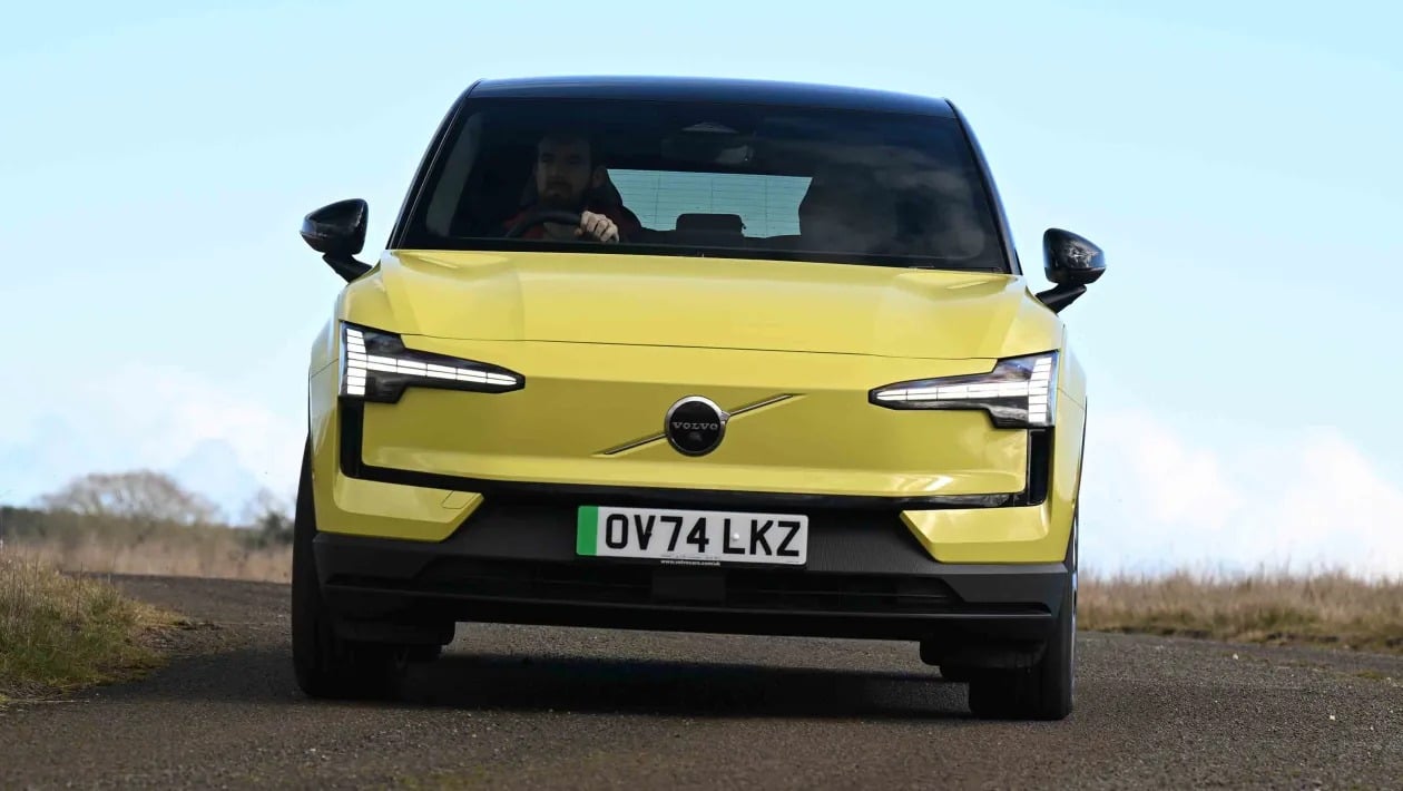 Volvo EX30: Το μικρό ηλεκτρικό SUV που παίζει στα… μεγάλα σαλόνια