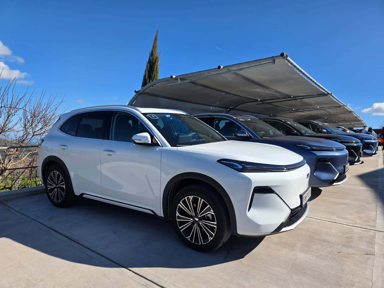 Το νέο Geely STARRAY EM-i ήρθε στην Ελλάδα - Δείτε εκδόσεις και τιμές 