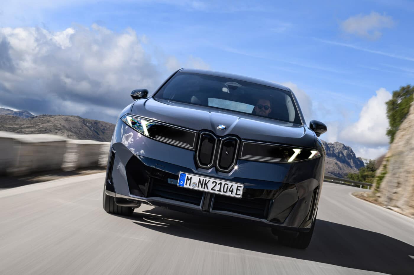 Η νέα BMW iX3 της Neue Klasse κάνει πρεμιέρα στις 7 Μαρτίου με τεχνολογία Infineon