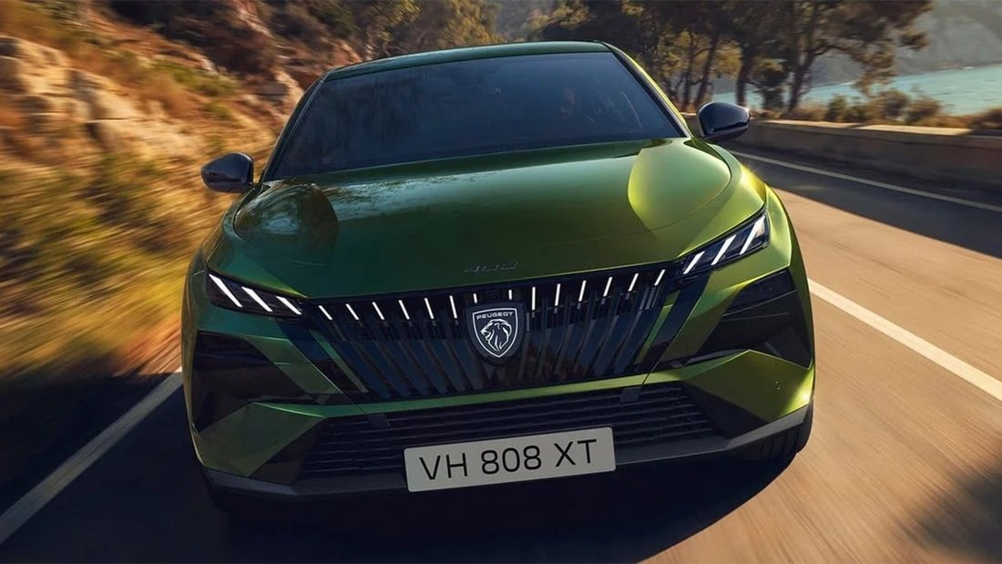 Peugeot 408: Ένα fastback που «κλείνει το μάτι» στο ηλεκτρικό μέλλον