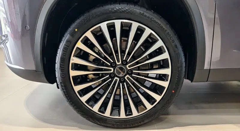 Exeed Exlantix MX: Το SUV που κάνει τα premium μοντέλα να ιδρώνουν