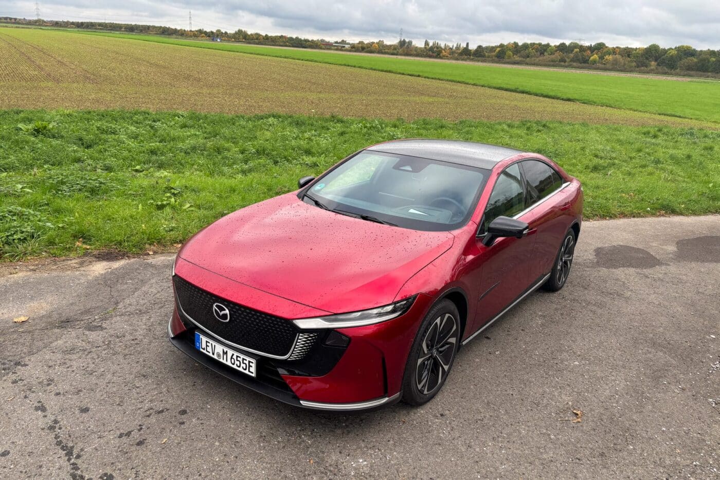 Mazda6e: Αντάξιο βαριάς κληρονομιάς