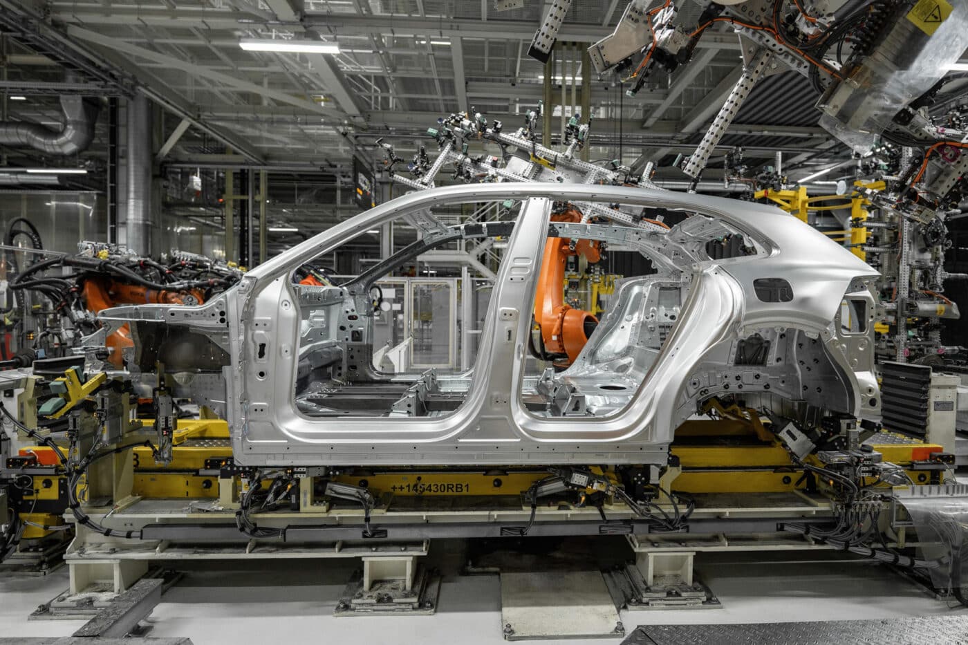 Η Porsche ξεκινά τη μαζική παραγωγή της Cayenne Electric