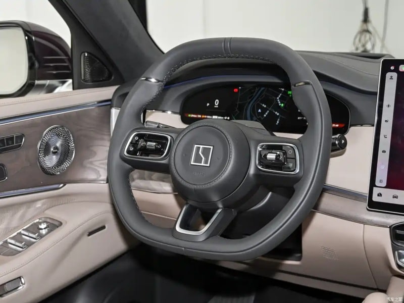 Zeekr 8X: Το υβριδικό SUV με πάνω από 1.400 PS που κάνει τα 0-100 σε λιγότερο από 3΄΄