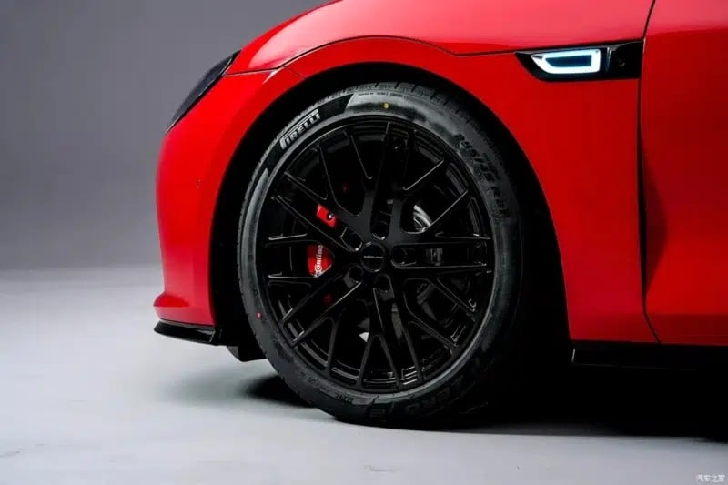 Huawei GT7: Ultra-fast φόρτιση και επιδόσεις supercar σε οικογενειακό αμάξωμα