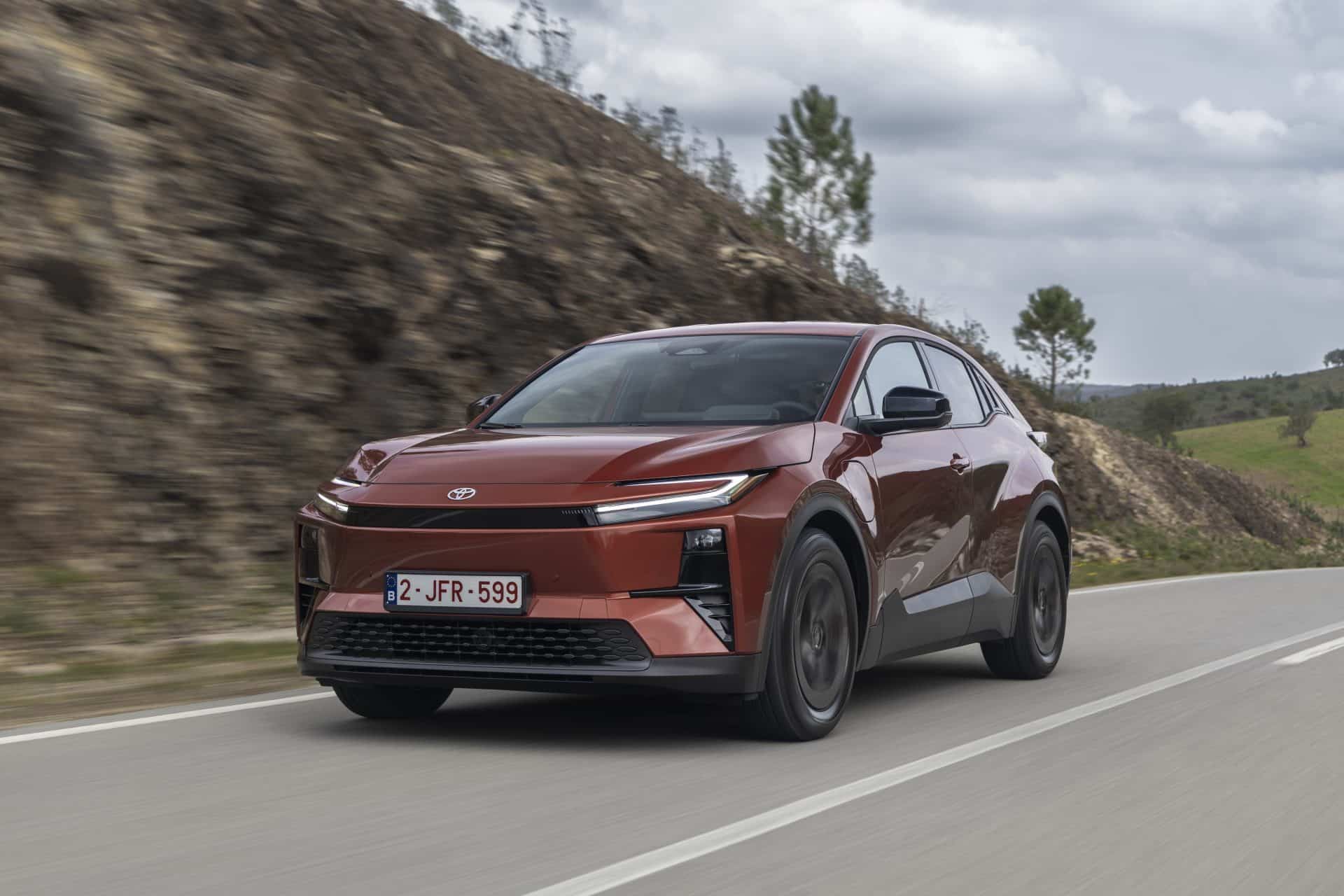 Toyota C-HR+: Τρίτο και ηλεκτρικό