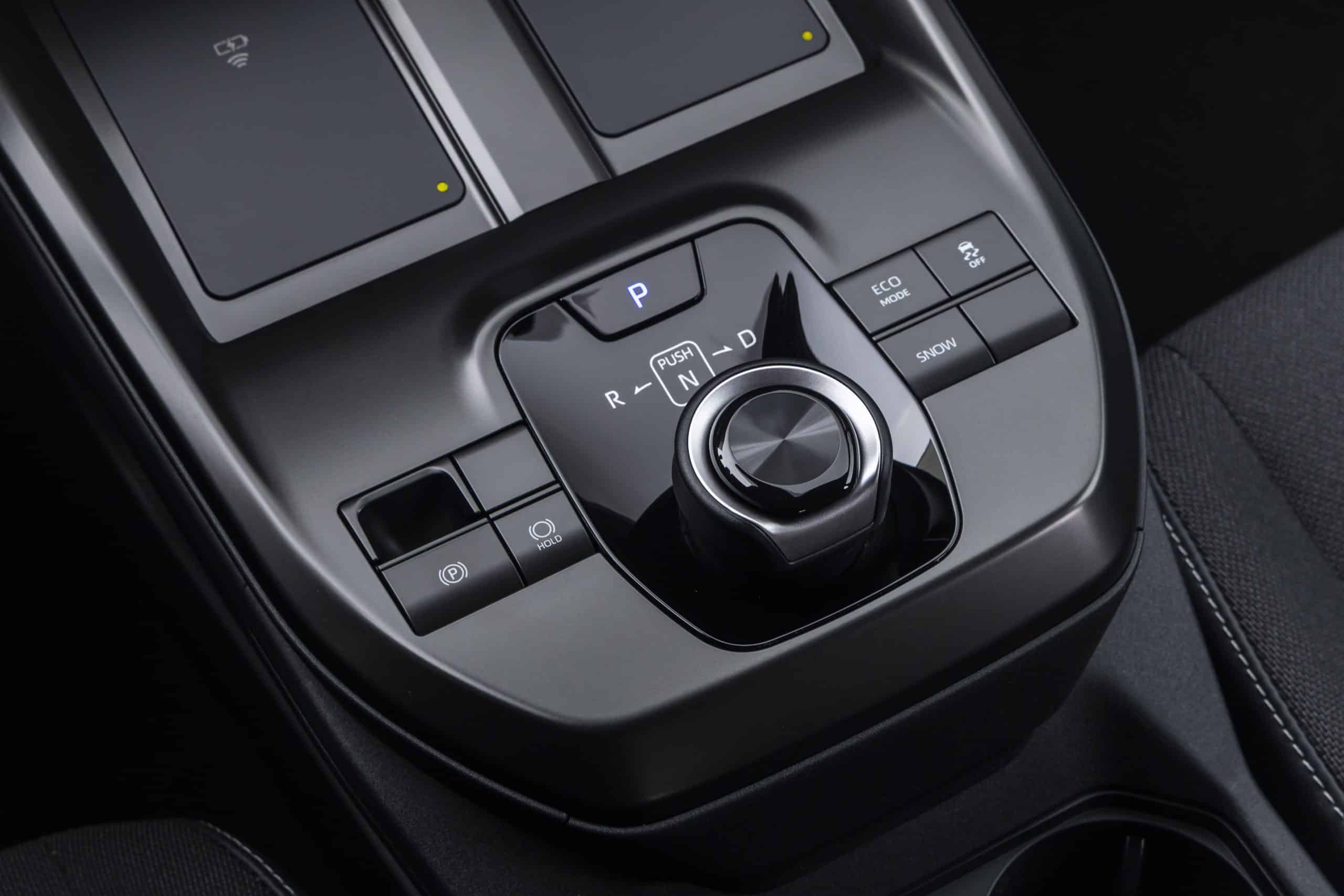 Toyota C-HR+: Τρίτο και ηλεκτρικό