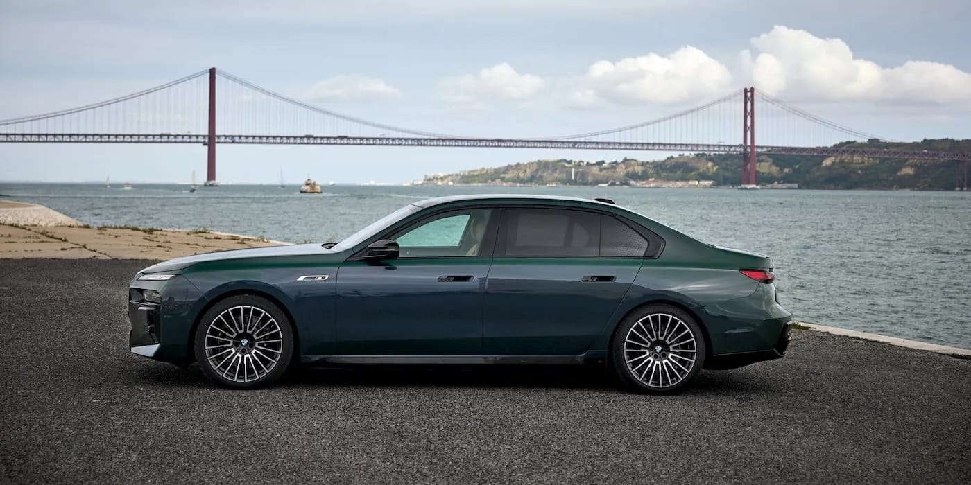 Η ναυαρχίδα i7 EV της BMW αναβαθμίζεται σε Neue Klasse