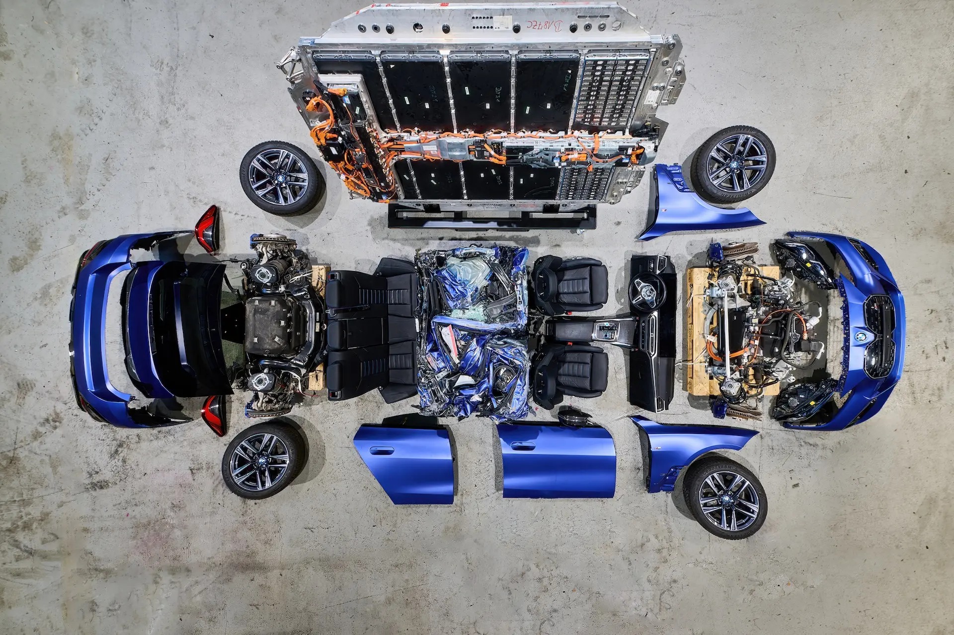 Τεχνική σύγκριση BMW i3 vs Mercedes C-Class EQ