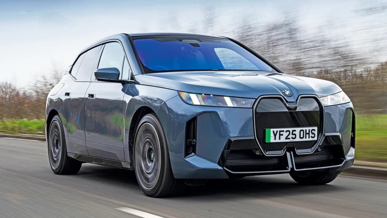 BMW iX εναντίον Volvo EX90: Ποιο premium ηλεκτρικό SUV κερδίζει;