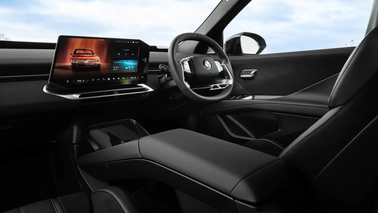 BMW iX3 M Sport: Τεχνολογία, ισχύς και αυτονομία σε άλλο επίπεδο