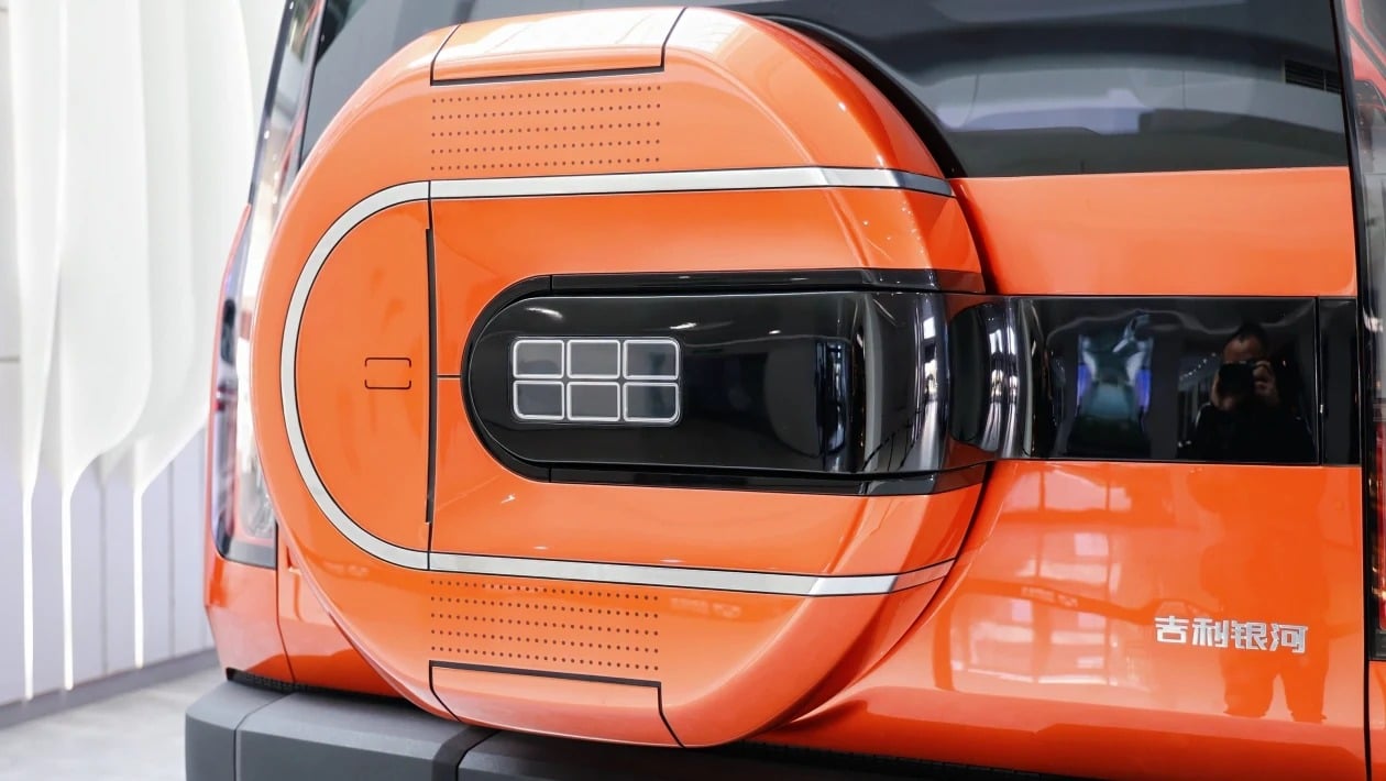 «Θωρηκτό» από την Κίνα: Το Geely που ξεπερνά Defender και Land Cruiser με 1.400 PS