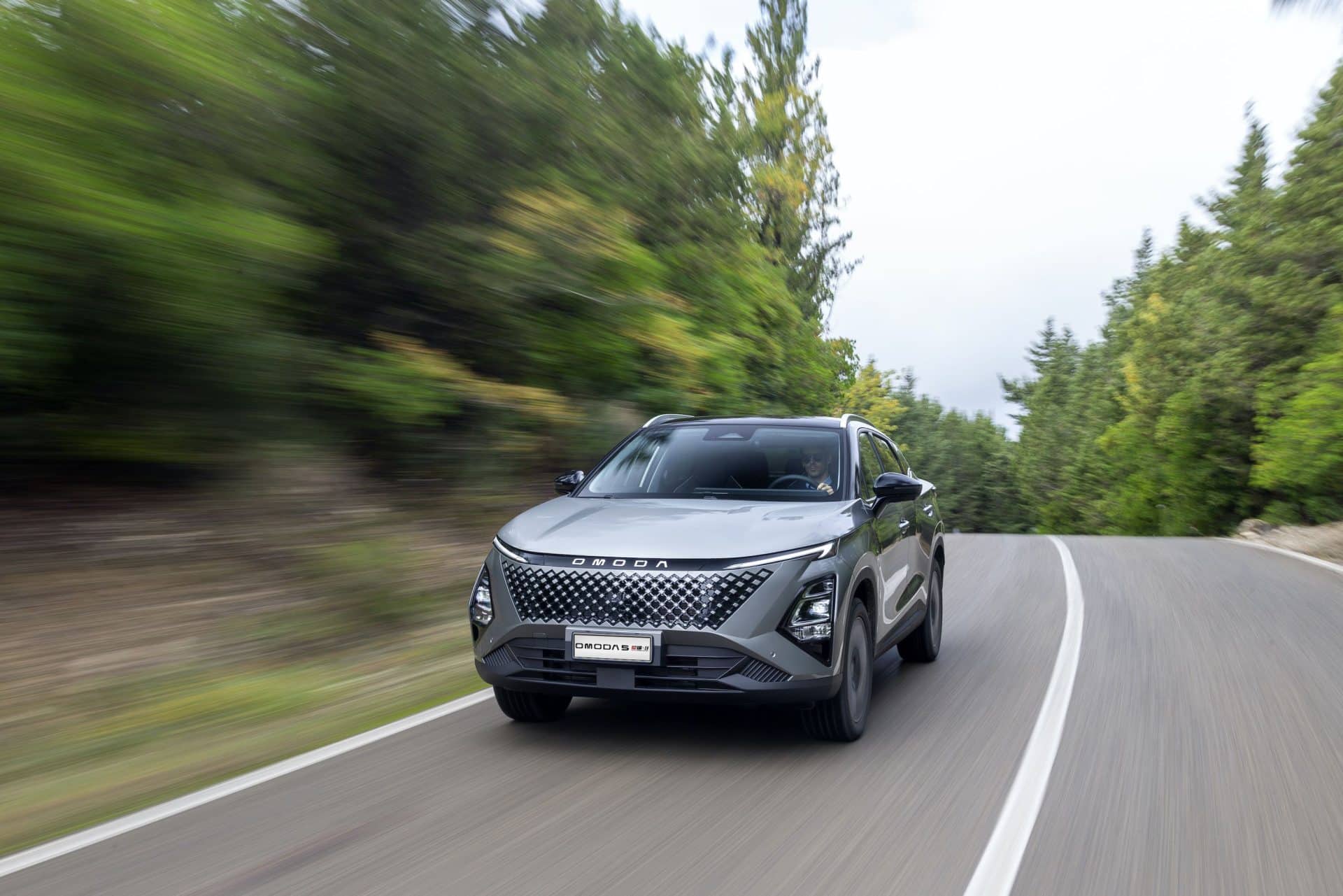 Omoda 5 SHS-H: Crossover με «Έξυπνη» Υβριδική Τεχνολογία