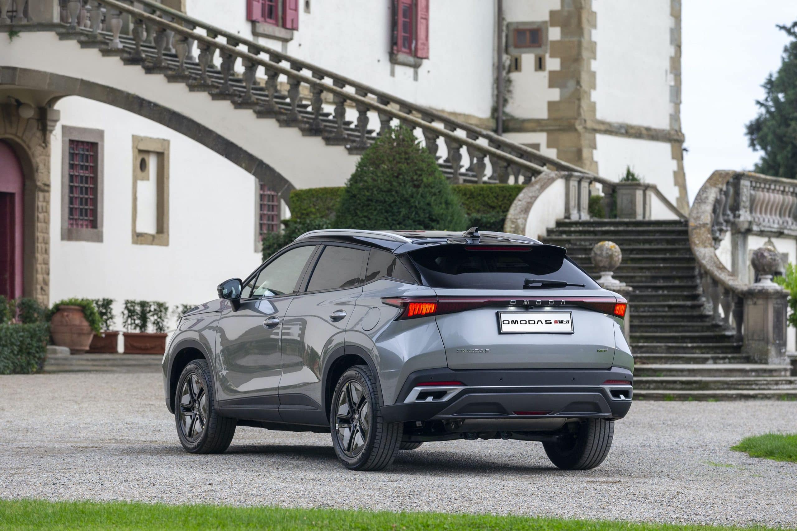 Omoda 5 SHS-H: Crossover με «Έξυπνη» Υβριδική Τεχνολογία