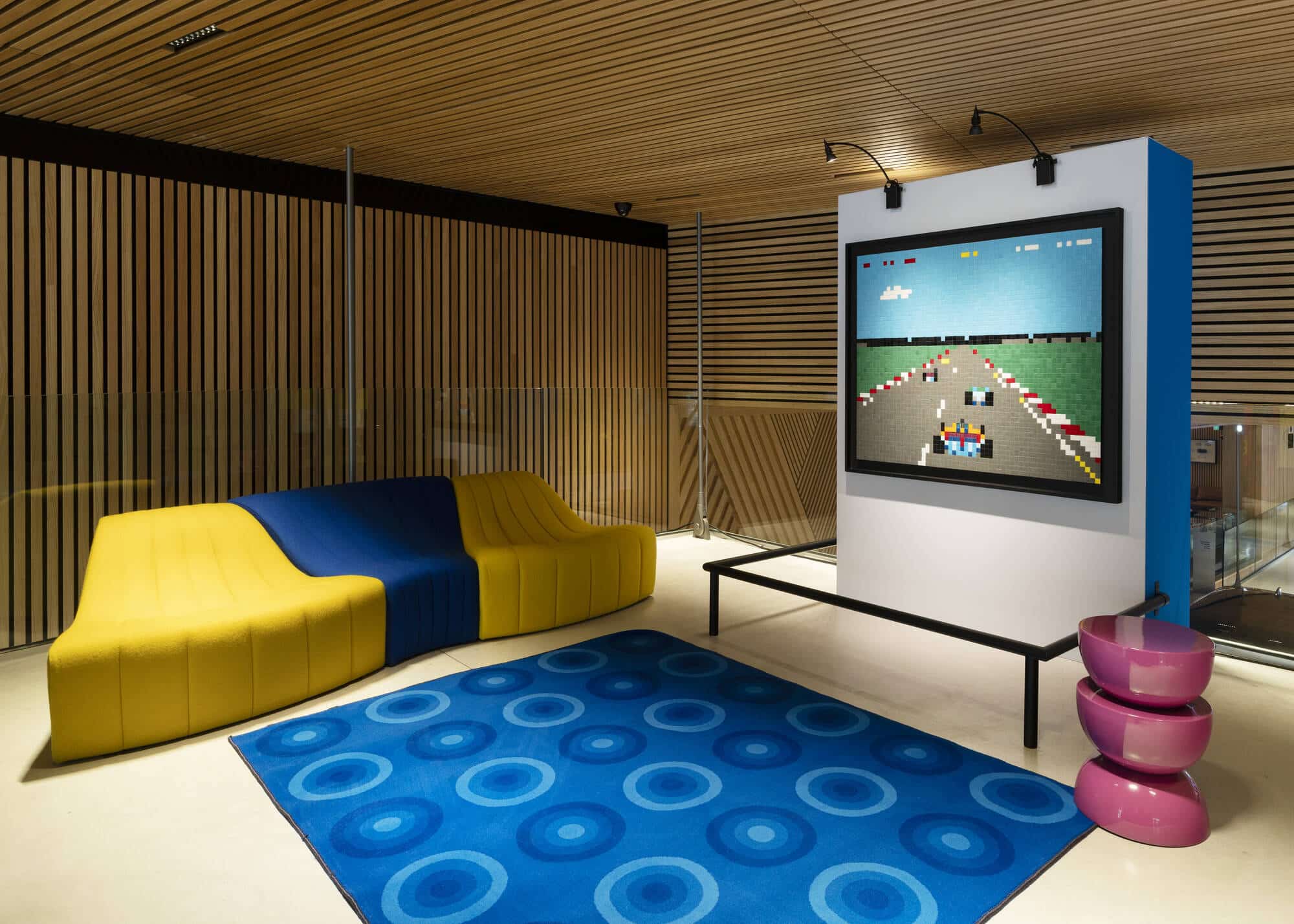 Renault Carwalk Pop Art Car