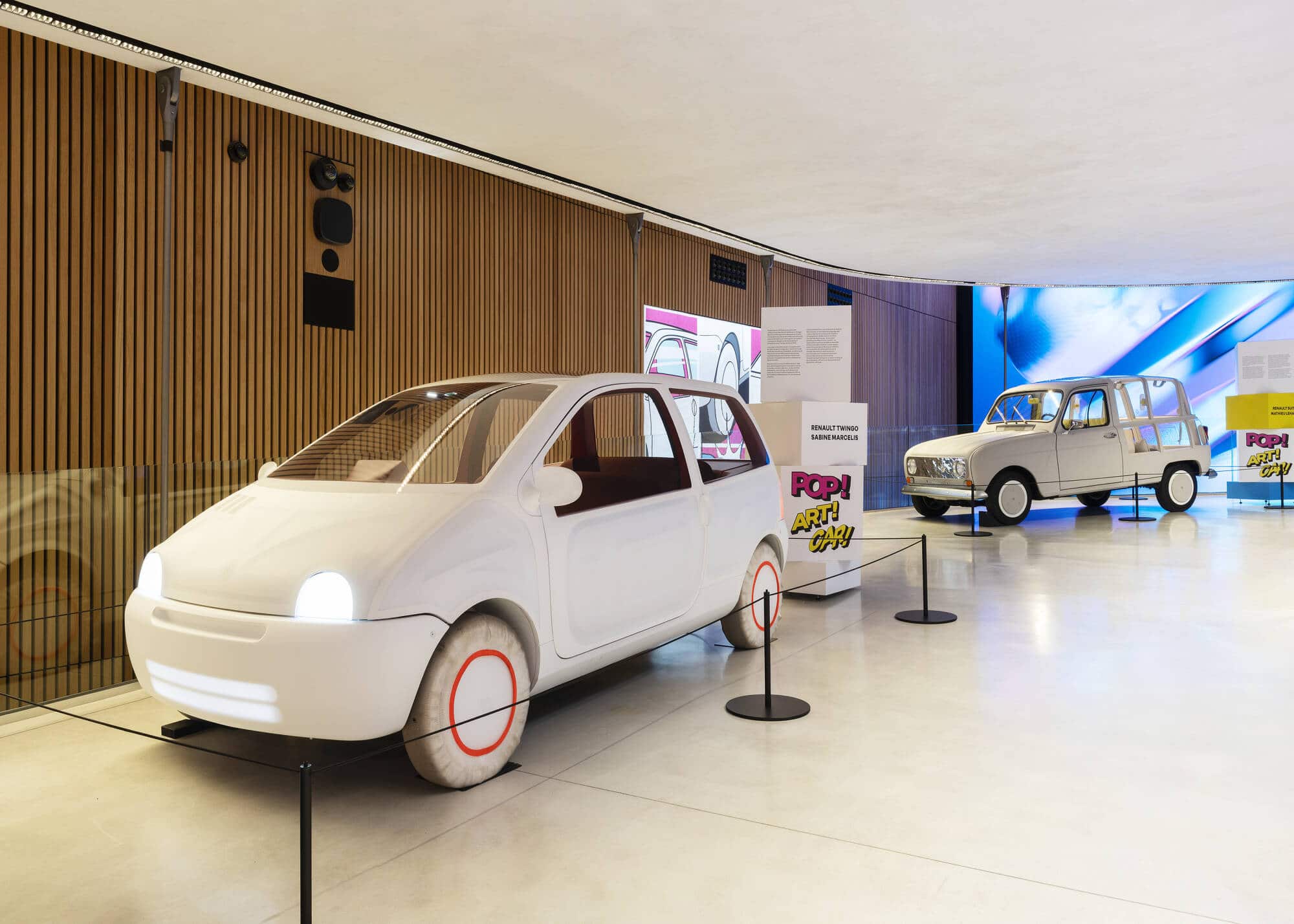 Renault Carwalk Pop Art Car