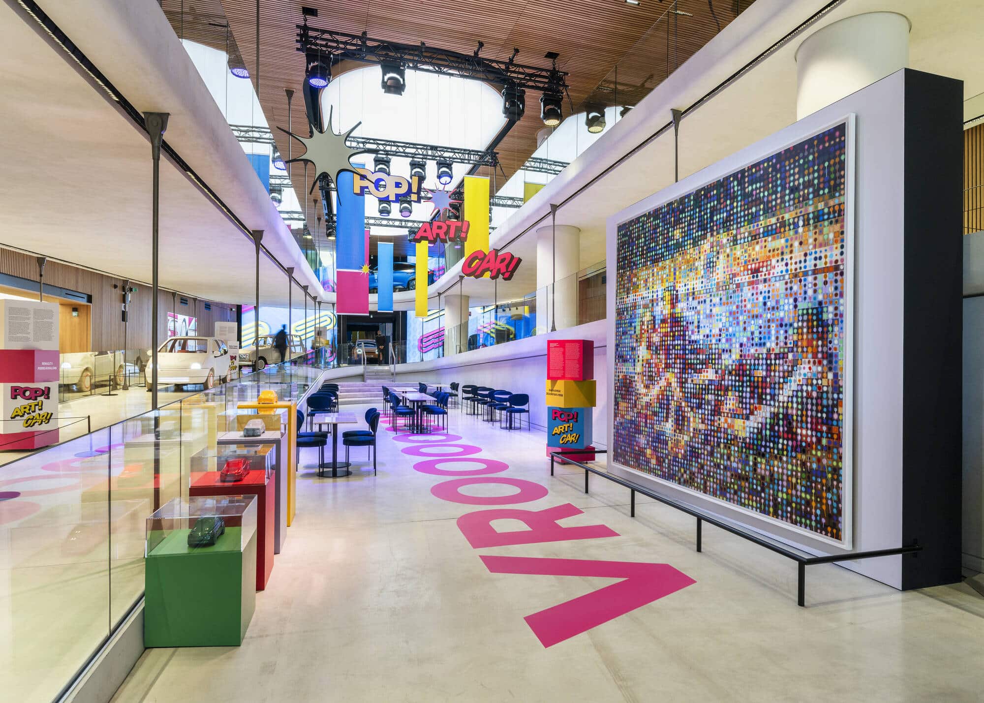 Renault Carwalk Pop Art Car