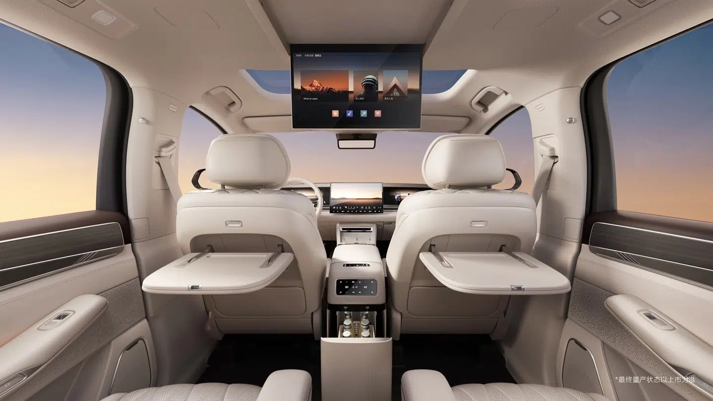 Πρώτες εικόνες από το εσωτερικό του BYD Great Tang